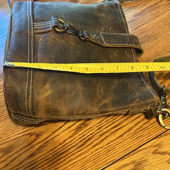 Myra crossbody or shoulder bag with adjustable strap thick durable leather - Picture 6 of 10